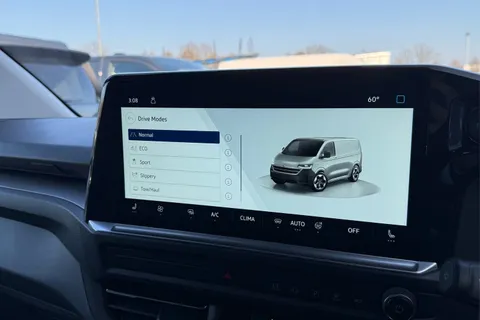 DG26CHD Volkswagen Transporter T32 Leighton Kombi Conversion Pro LWB 170 PS 2.0 TDI 8sp Automatic Thumbnail #47