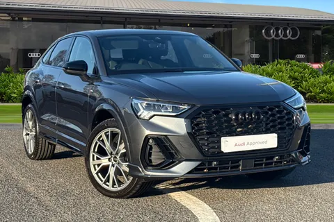 LS75XKH Audi Q3 Black Edition 35 TFSI  150 PS S tronic Thumbnail #2