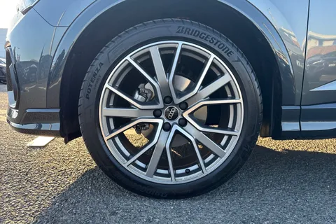 LS75XKH Audi Q3 Black Edition 35 TFSI  150 PS S tronic Thumbnail #10