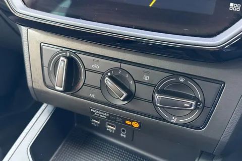 22 of 66 for SEAT Ibiza 1.5 TSI EVO FR Euro 6 (s/s) 5dr