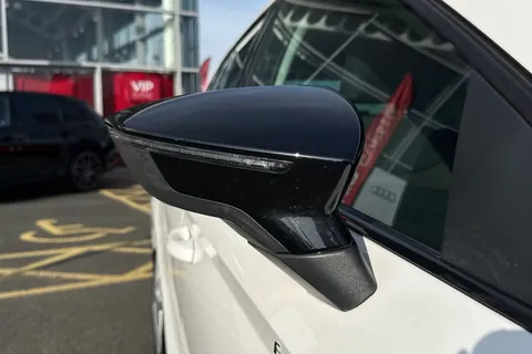 28 of 66 for SEAT Ibiza 1.5 TSI EVO FR Euro 6 (s/s) 5dr