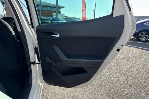 43 of 66 for SEAT Ibiza 1.5 TSI EVO FR Euro 6 (s/s) 5dr