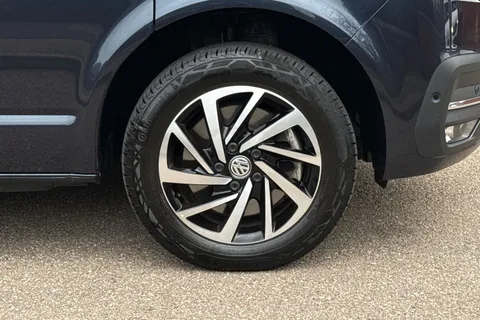 PJ72ATN Volkswagen California 2.0 TDI Ocean 4dr DSG Thumbnail #11