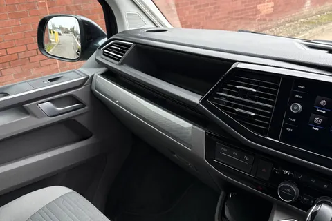 PJ72ATN Volkswagen California 2.0 TDI Ocean 4dr DSG Thumbnail #21