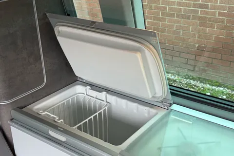 PJ72ATN Volkswagen California 2.0 TDI Ocean 4dr DSG Thumbnail #46