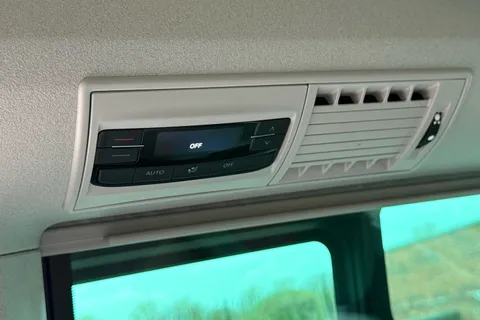 PJ72ATN Volkswagen California 2.0 TDI Ocean 4dr DSG Thumbnail #51