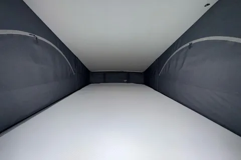 PJ72ATN Volkswagen California 2.0 TDI Ocean 4dr DSG Thumbnail #52