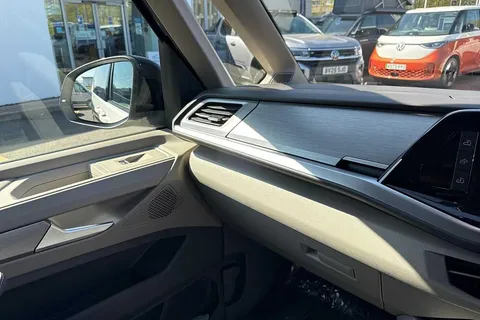 14 of 65 for Volkswagen California 1.5 eHybrid 245ps 4Motion DSG