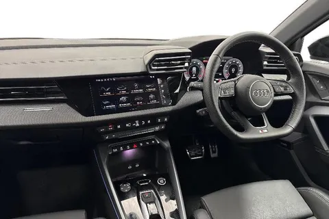 DC25VXG Audi A3 Black Edition 35 TFSI  150 PS S tronic Thumbnail #2