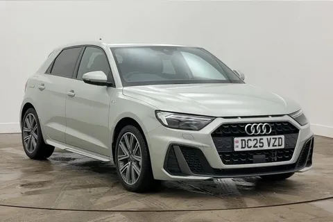 DC25VZD Audi A1 S line 35 TFSI 150 PS S tronic Thumbnail #1