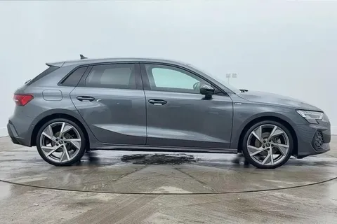 DC25VXG Audi A3 Black Edition 35 TFSI  150 PS S tronic Thumbnail #4