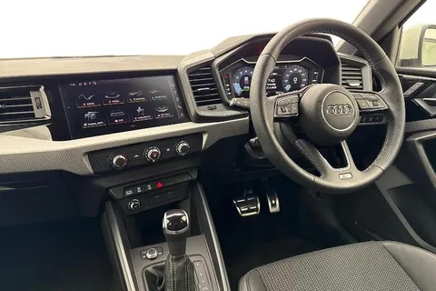 DC25VZD Audi A1 S line 35 TFSI 150 PS S tronic Thumbnail #2