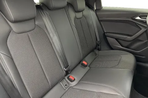 DC25VZD Audi A1 S line 35 TFSI 150 PS S tronic Thumbnail #10