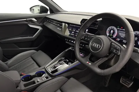 DC25VYM Audi A3 Black Edition 35 TFSI  150 PS S tronic Thumbnail #7