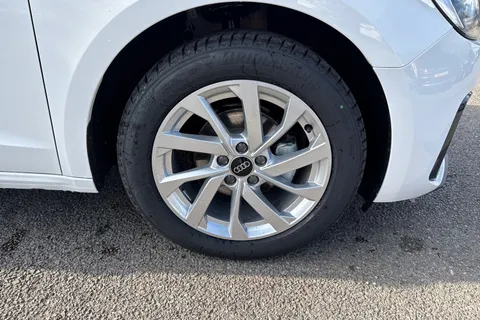  Audi A1 1.0 TFSI 25 Sport Sportback Euro 6 (s/s) 5dr Thumbnail #10