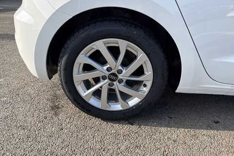  Audi A1 1.0 TFSI 25 Sport Sportback Euro 6 (s/s) 5dr Thumbnail #11