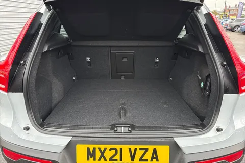MX21VZA Volvo Xc40 1.5 T3 R-Design Pro Euro 6 (s/s) 5dr Thumbnail #8