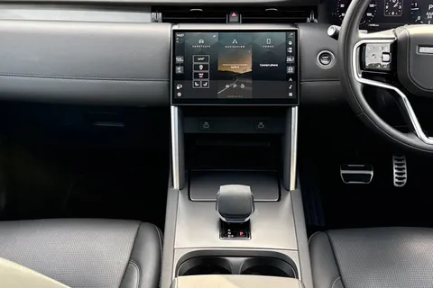 KR24PNX Land Rover Discovery Sport 2.0 D200 Dynamic HSE 5dr Thumbnail #16