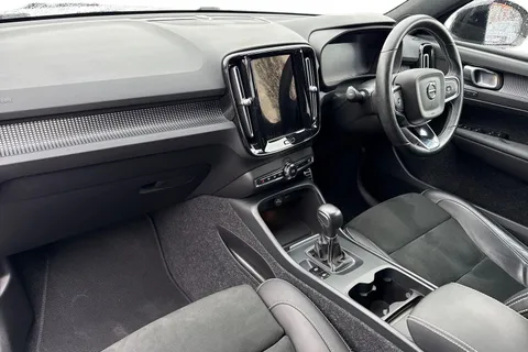 MX21VZA Volvo Xc40 1.5 T3 R-Design Pro Euro 6 (s/s) 5dr Thumbnail #16