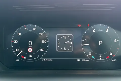 KR24PNX Land Rover Discovery Sport 2.0 D200 Dynamic HSE 5dr Thumbnail #18