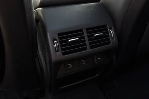 KR24PNX Land Rover Discovery Sport 2.0 D200 Dynamic HSE 5dr Thumbnail #20