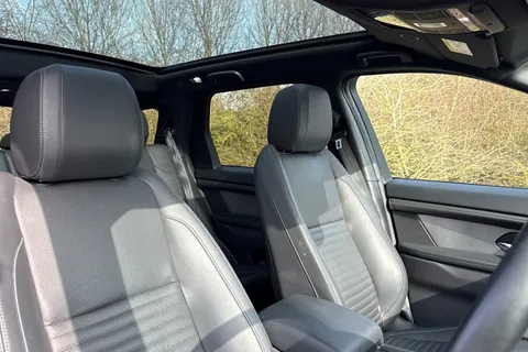 KR24PNX Land Rover Discovery Sport 2.0 D200 Dynamic HSE 5dr Thumbnail #23