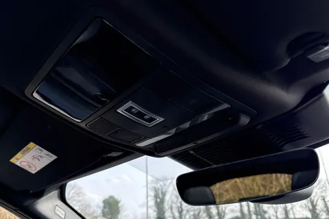 KR24PNX Land Rover Discovery Sport 2.0 D200 Dynamic HSE 5dr Thumbnail #25