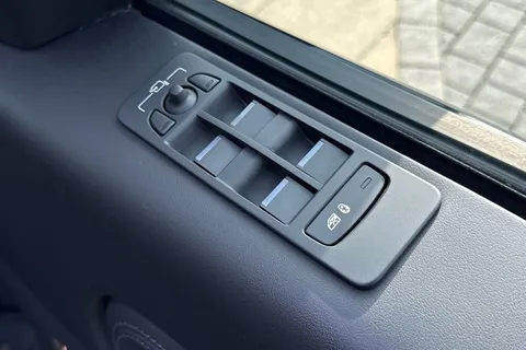 KR24PNX Land Rover Discovery Sport 2.0 D200 Dynamic HSE 5dr Thumbnail #27