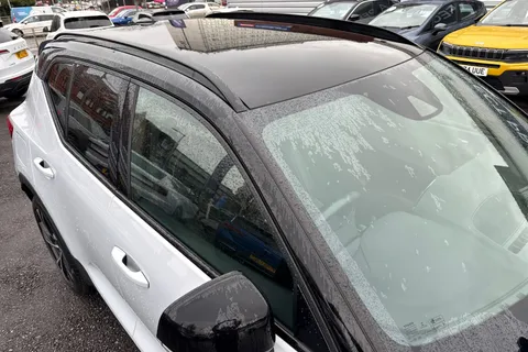 MX21VZA Volvo Xc40 1.5 T3 R-Design Pro Euro 6 (s/s) 5dr Thumbnail #35