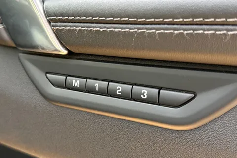 KR24PNX Land Rover Discovery Sport 2.0 D200 Dynamic HSE 5dr Thumbnail #36