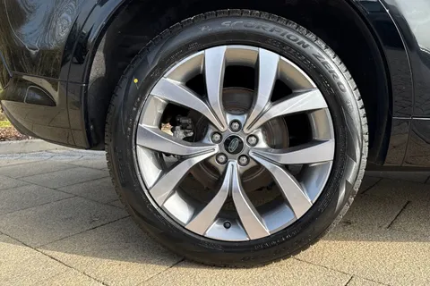 KR24PNX Land Rover Discovery Sport 2.0 D200 Dynamic HSE 5dr Thumbnail #37