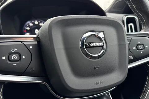 MX21VZA Volvo Xc40 1.5 T3 R-Design Pro Euro 6 (s/s) 5dr Thumbnail #37