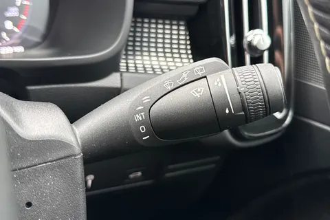 MX21VZA Volvo Xc40 1.5 T3 R-Design Pro Euro 6 (s/s) 5dr Thumbnail #41