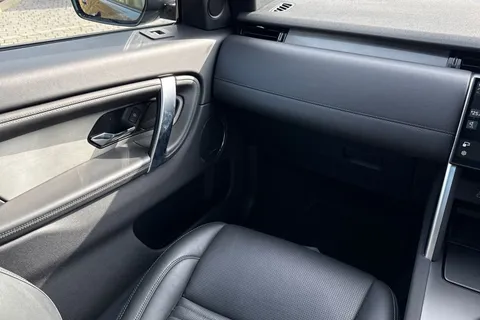 KR24PNX Land Rover Discovery Sport 2.0 D200 Dynamic HSE 5dr Thumbnail #44