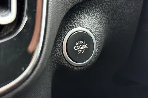 MX21VZA Volvo Xc40 1.5 T3 R-Design Pro Euro 6 (s/s) 5dr Thumbnail #44