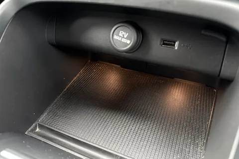 MX21VZA Volvo Xc40 1.5 T3 R-Design Pro Euro 6 (s/s) 5dr Thumbnail #46