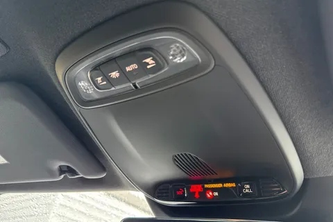 MX21VZA Volvo Xc40 1.5 T3 R-Design Pro Euro 6 (s/s) 5dr Thumbnail #47