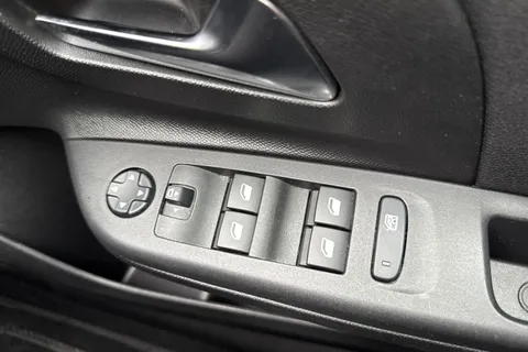 MC71OMR Vauxhall Corsa 1.2 Turbo Elite Edition Euro 6 (s/s) 5dr Thumbnail #35