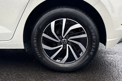 MK23NUM Volkswagen Polo 1.0 Life 5dr **REAR TINTS, REAR CAMERA** Thumbnail #13