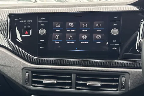 MK23NUM Volkswagen Polo 1.0 Life 5dr **REAR TINTS, REAR CAMERA** Thumbnail #17