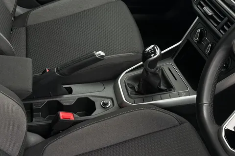 MK23NUM Volkswagen Polo 1.0 Life 5dr **REAR TINTS, REAR CAMERA** Thumbnail #23