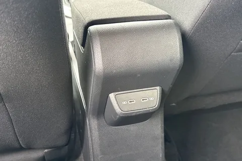 MK23NUM Volkswagen Polo 1.0 Life 5dr **REAR TINTS, REAR CAMERA** Thumbnail #27