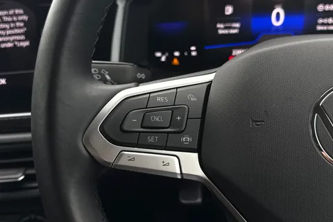 MK23NUM Volkswagen Polo 1.0 Life 5dr **REAR TINTS, REAR CAMERA** Thumbnail #29