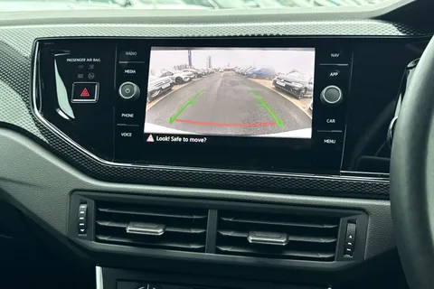 MK23NUM Volkswagen Polo 1.0 Life 5dr **REAR TINTS, REAR CAMERA** Thumbnail #36