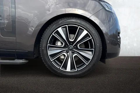 DV75XLO Land Rover Range Rover 3.0 D350 SE 5dr Thumbnail #10