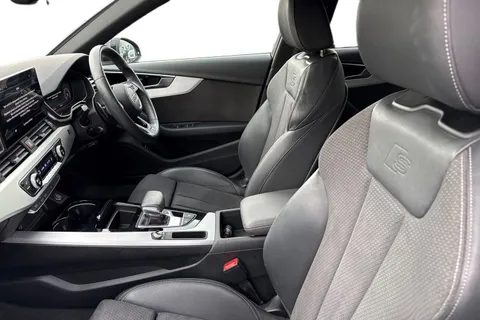 16 of 54 for Audi A4 S line 35 TFSI 150 PS S tronic