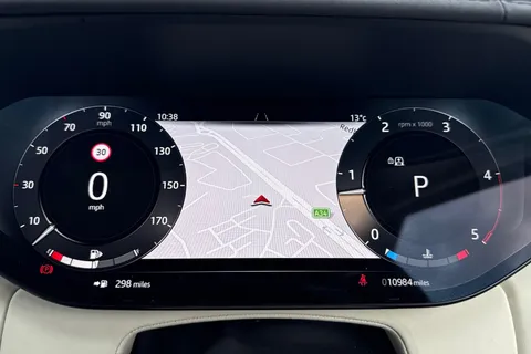 DV75XLO Land Rover Range Rover 3.0 D350 SE 5dr Thumbnail #18