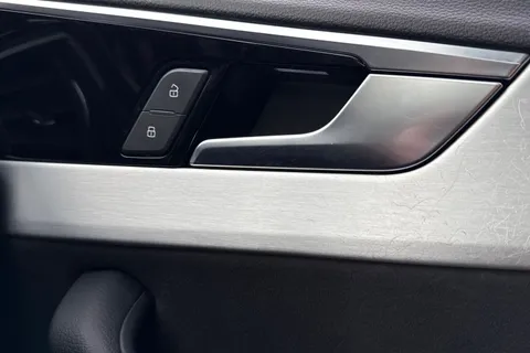 21 of 54 for Audi A4 S line 35 TFSI 150 PS S tronic