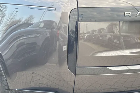 DV75XLO Land Rover Range Rover 3.0 D350 SE 5dr Thumbnail #21