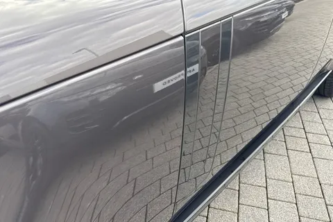 DV75XLO Land Rover Range Rover 3.0 D350 SE 5dr Thumbnail #22